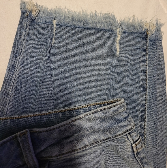 SO Womens Blue Boyfriend Jeans with Distressed Details - Picture 4 of 9